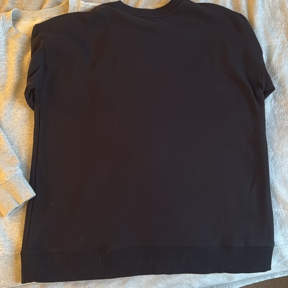 Banana Republic Factory Womens Crewneck Sweatshirts (2) - Picture 6 of 7